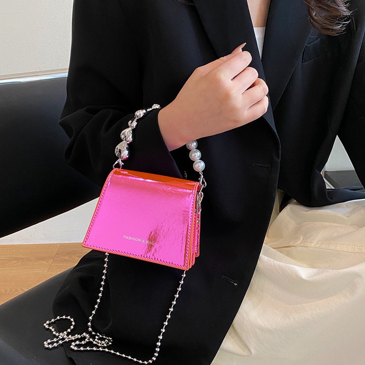 PU Crossbody Small Square Bag with Magnetic Closure and Stitching - Image 3