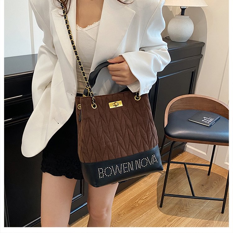 PU Bucket Bag with Magnetic Closure and Spliced Design - 2025 Autumn Handbag Shoulder Crossbody Bag - Image 2