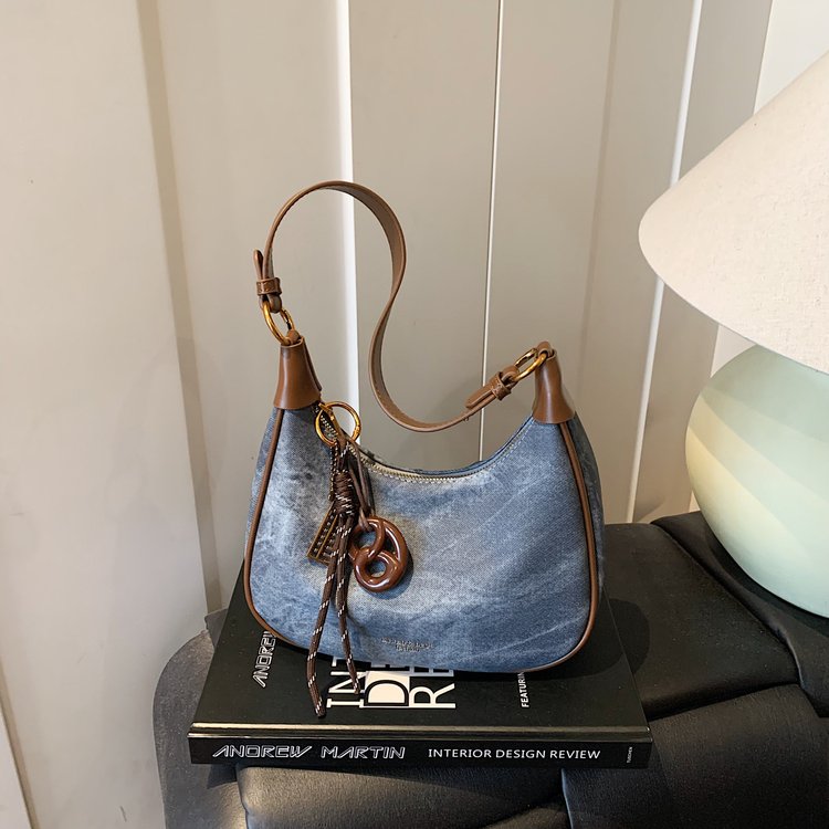 Women's Vintage Style Shoulder Bag with Zip Closure and Pendant