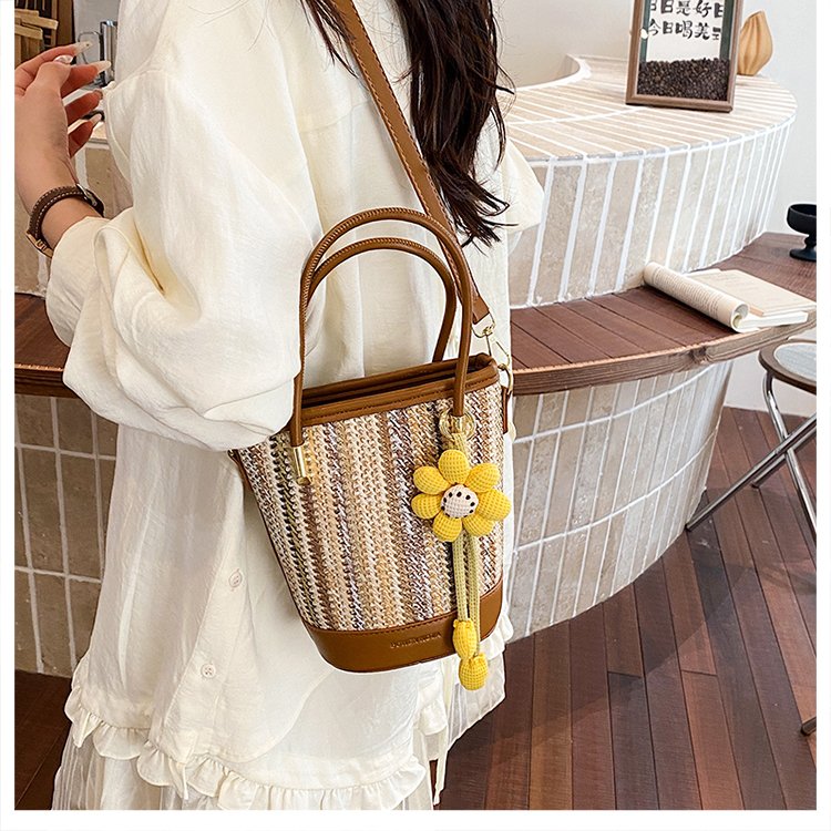 PU Small Square Shoulder Crossbody Handbag with Zipper and Patchwork - Image 4