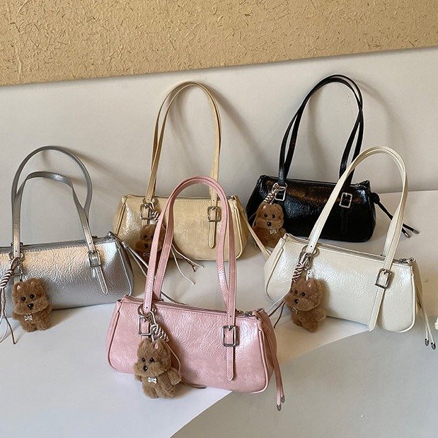 Women's Casual Minimalist One Shoulder Bag with Zip Closure Summer 2026 - Image 4
